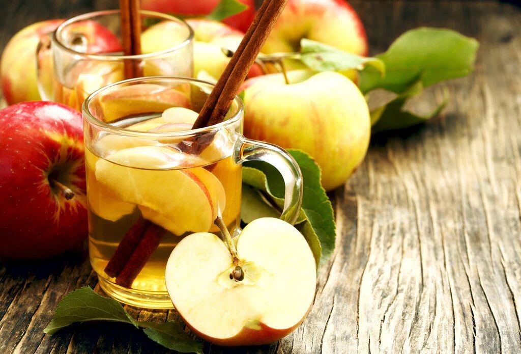 Apple and Cinnamon Metabolism Booster Juice