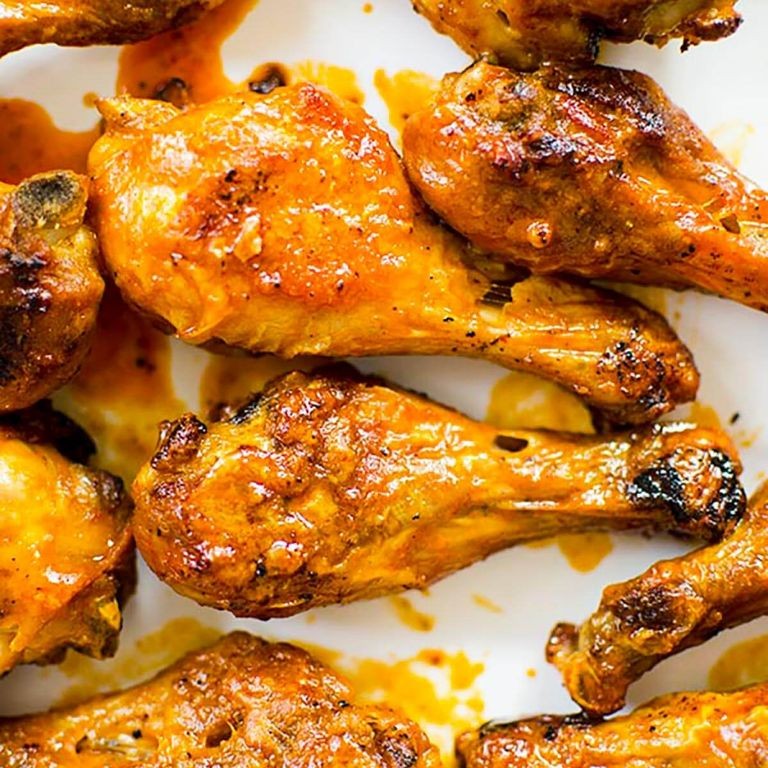 Baked Chicken Drumsticks with Tangy Buffalo Sauce