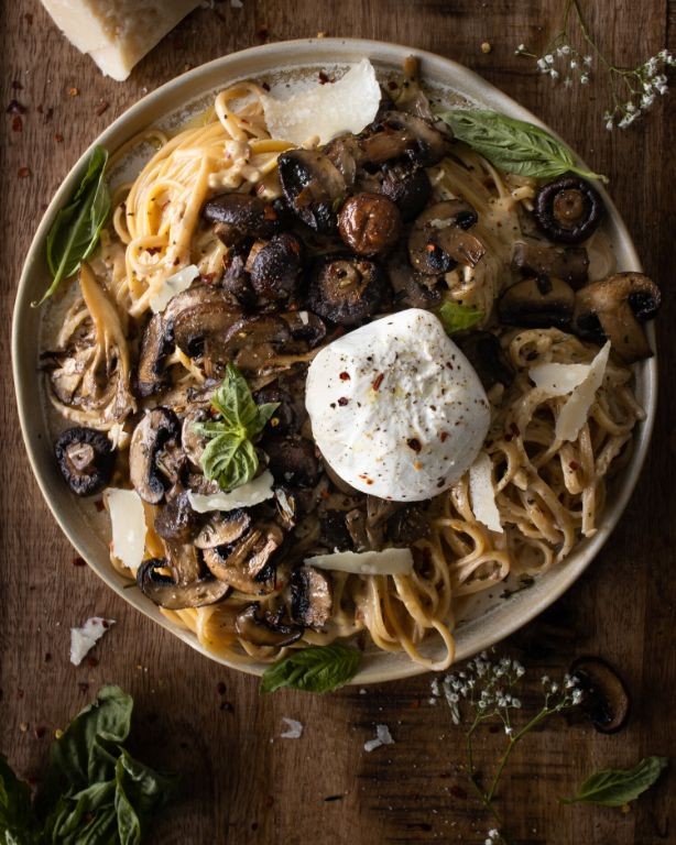Burrata Pasta with Mushrooms and Thyme