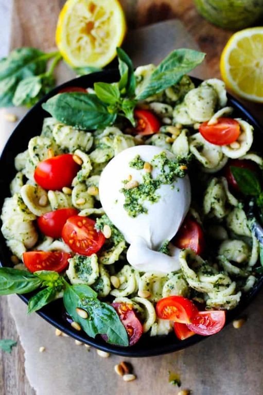 Burrata Pasta with Spinach and Pine Nuts