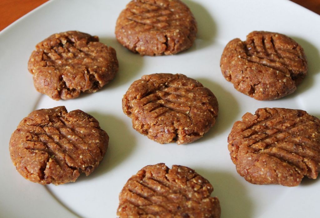 Cashew Butter and Date Cookies