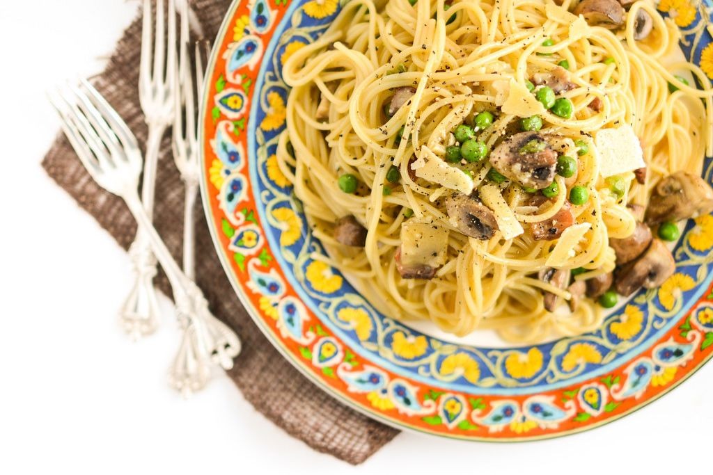 Creamy Carbonara with Mushrooms and Peas