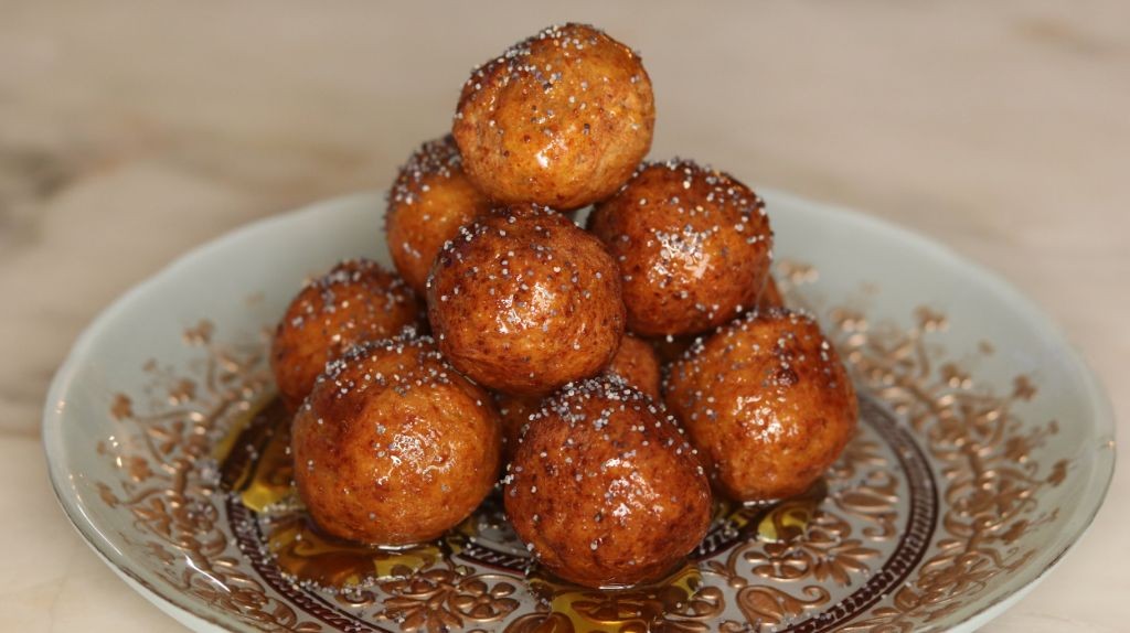Globi (Deep-Fried Cheese Balls)
