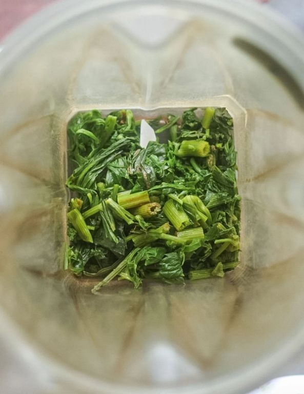 Lovage-Infused White Wine Sauce