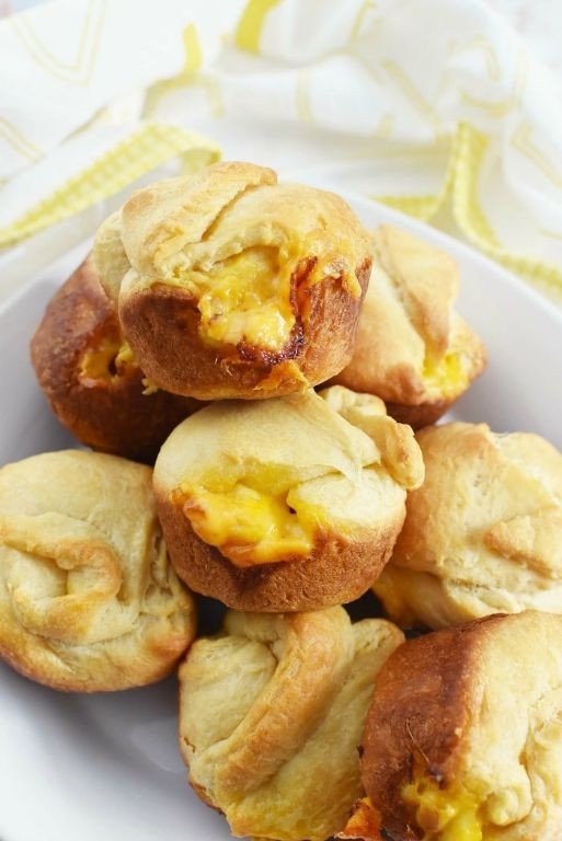 Mac and Cheese Crescent Roll Pizza