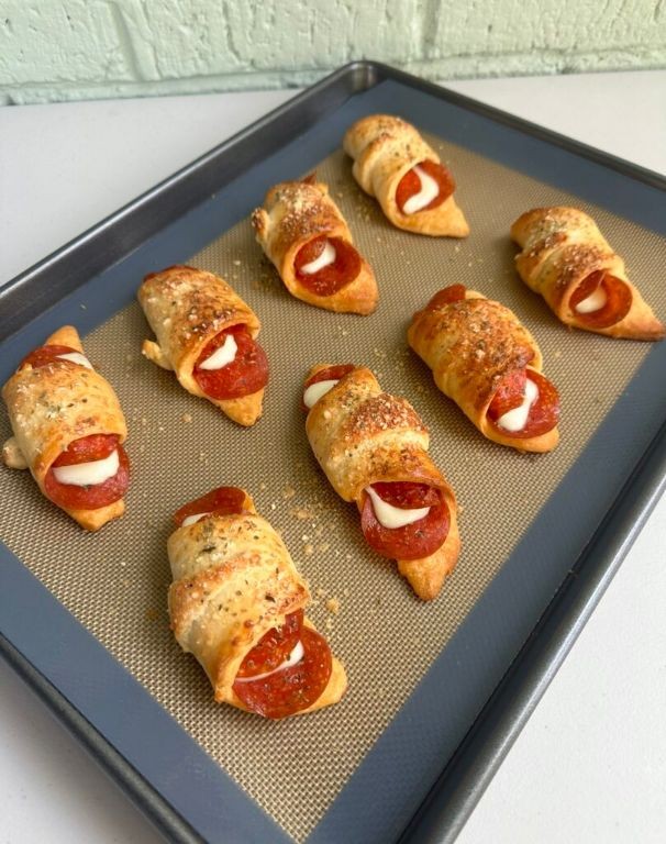 Pepperoni and Cheese Crescent Roll Pizza