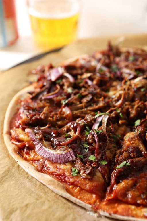 Simple Shredded Pork Pizza