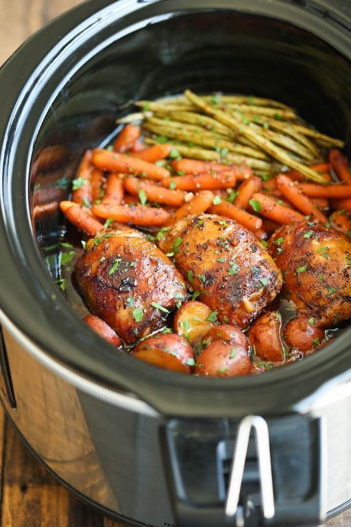 Slow Cooker Honey Garlic Chicken Thighs