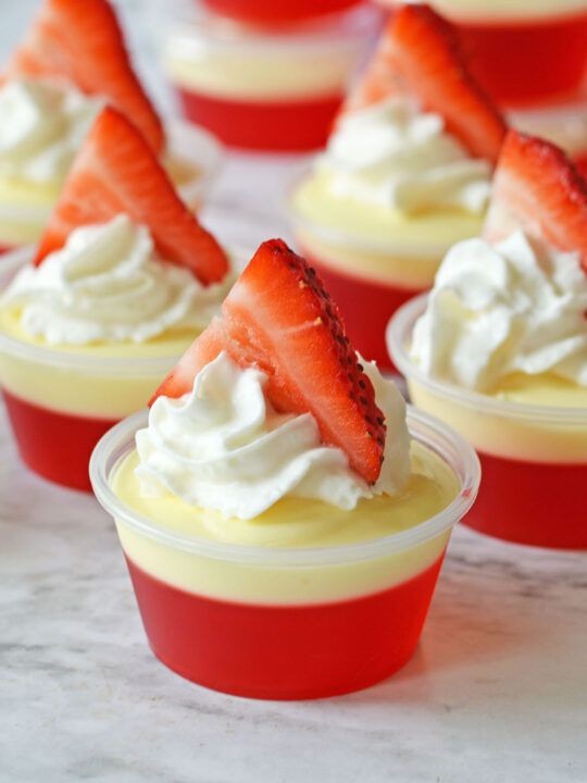 Strawberry Cheesecake Pudding Shots